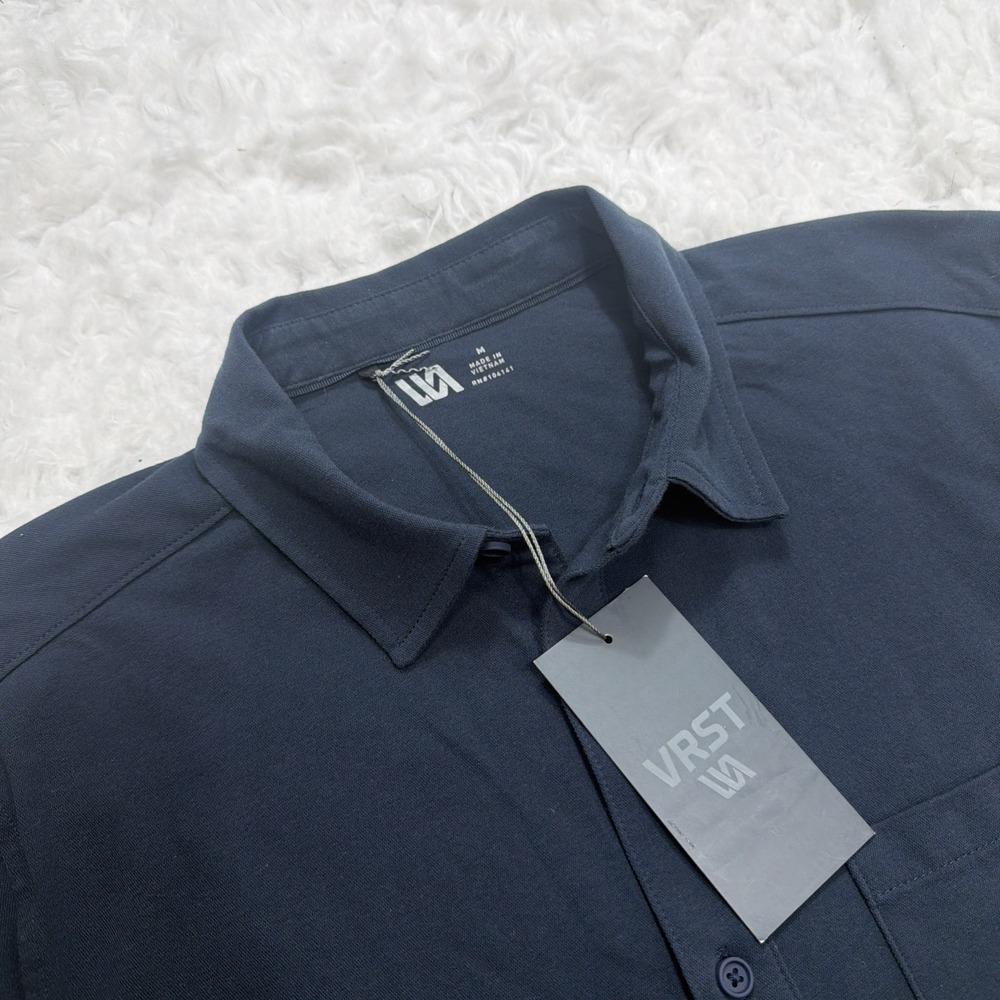 Mens M Short Sleeve Button Up Shirt Woven Knit Dark Blue Camp UPF 50 VRST New!!